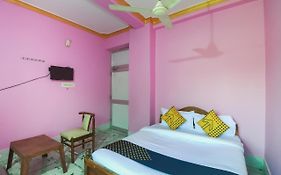 Hotel Kalinga Palace