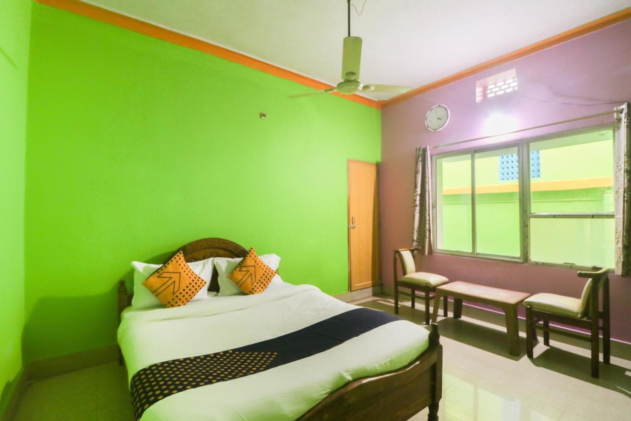 Spot On 65043 Hotel Kalinga Palace Kendrapara Exterior photo