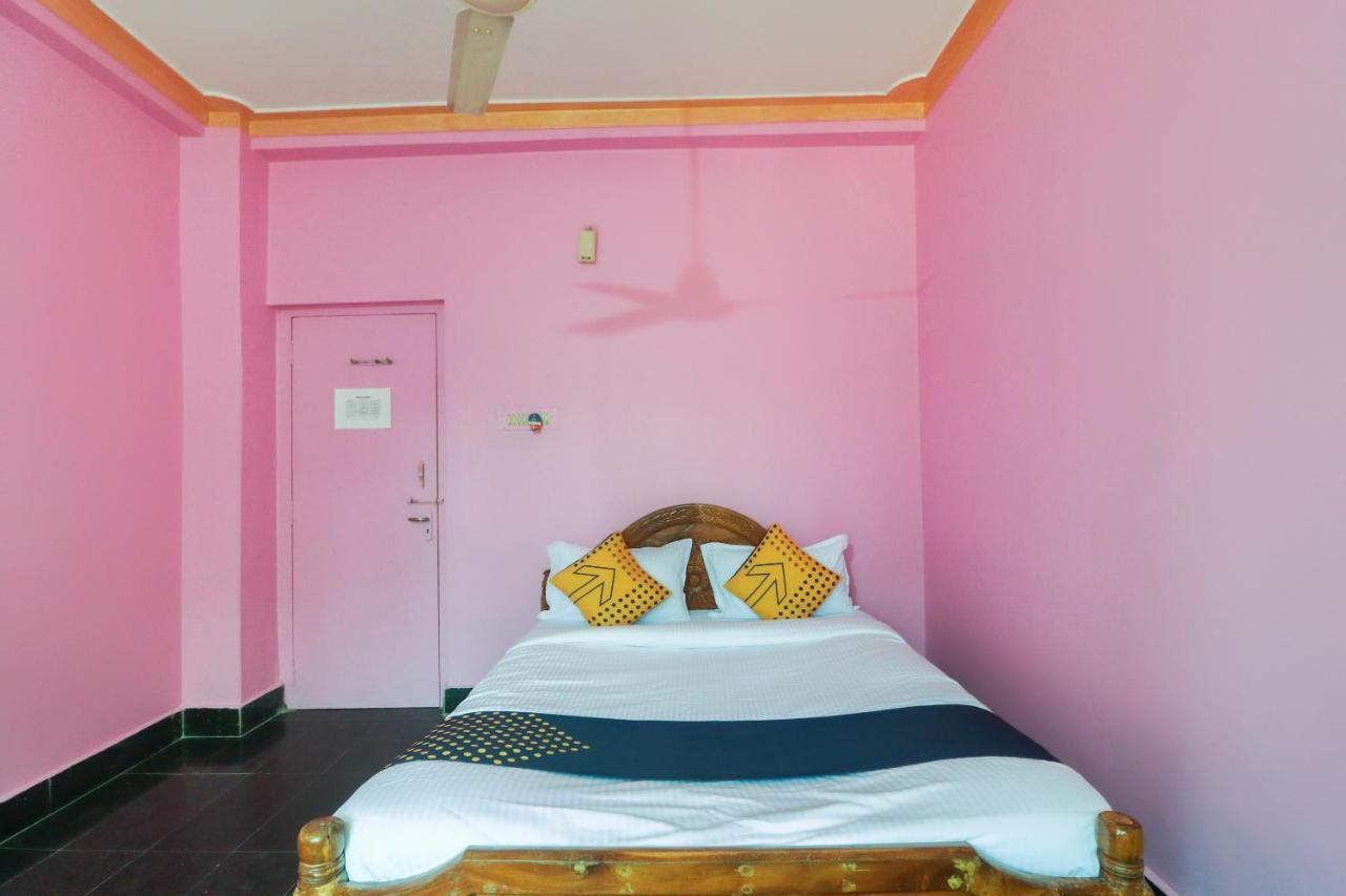 Spot On 65043 Hotel Kalinga Palace Kendrapara Exterior photo