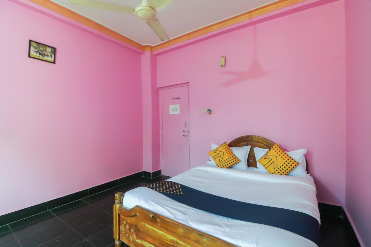 Spot On 65043 Hotel Kalinga Palace Kendrapara Exterior photo