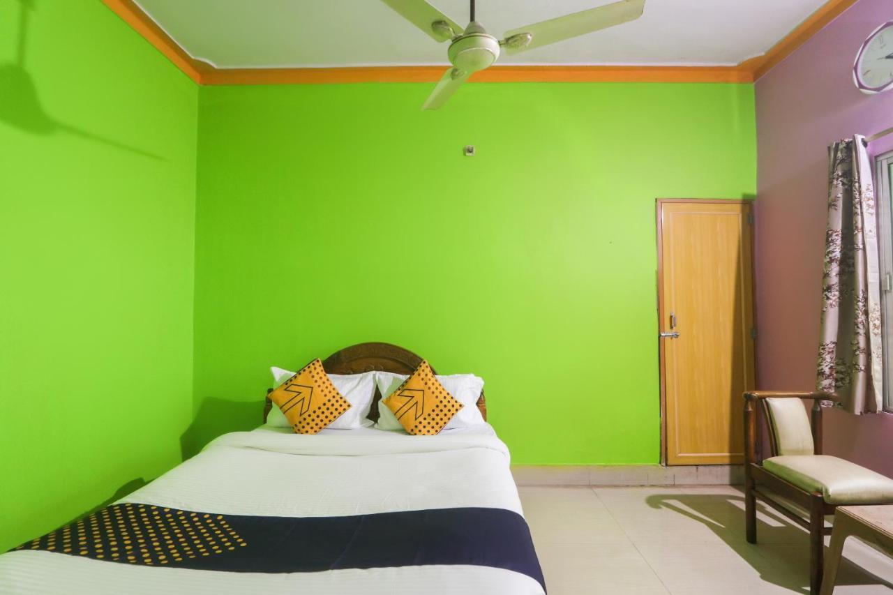 Spot On 65043 Hotel Kalinga Palace Kendrapara Exterior photo